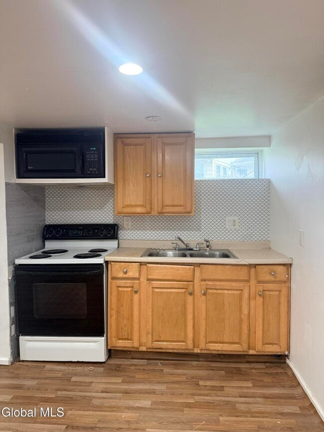 Building Photo - 786 New Scotland Ave