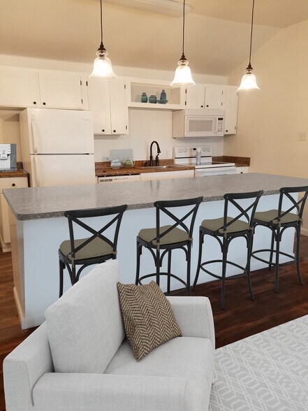 Building Photo - 1654 Skyline Dr