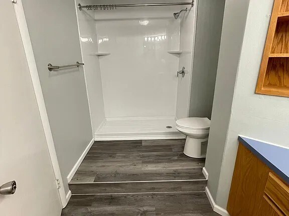 Bathroom 3 - 2318 Storm St