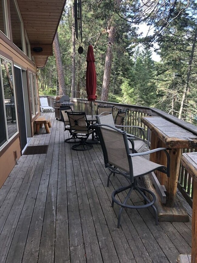 Building Photo - House on Finley Point Fully Furnished