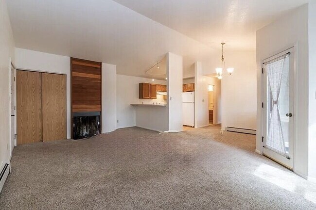 Building Photo - Charming 2-bedroom, 2-bathroom apartment "MOVE IN SPECIAL $500 off 1st months rent!"