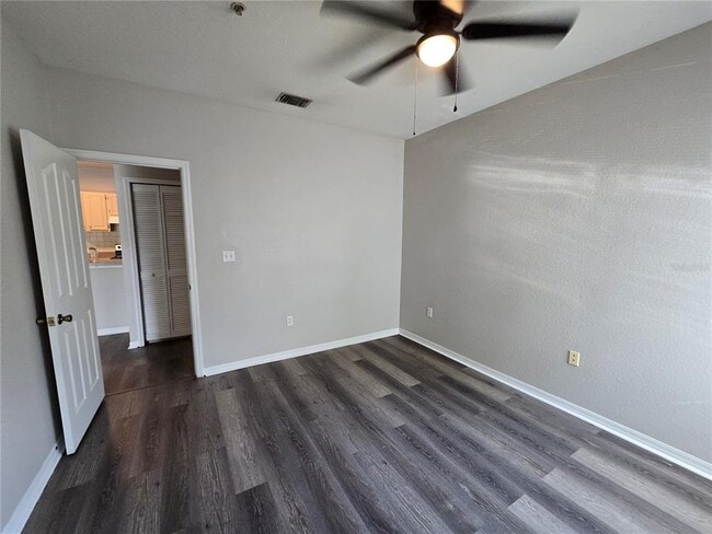 Building Photo - 5807 Legacy Crescent Pl