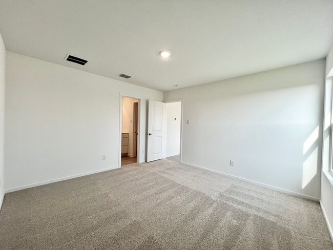 Building Photo - New Build in the Lovely Rosemary Ridge Subdivision