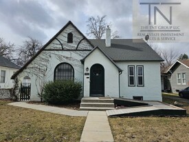 Building Photo - 1914 Cleveland Blvd