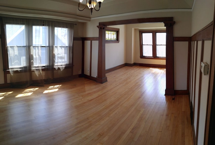 Dining Room - 5414 W Galena St