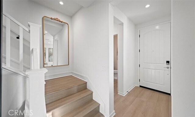 Building Photo - 106 Sunnyside