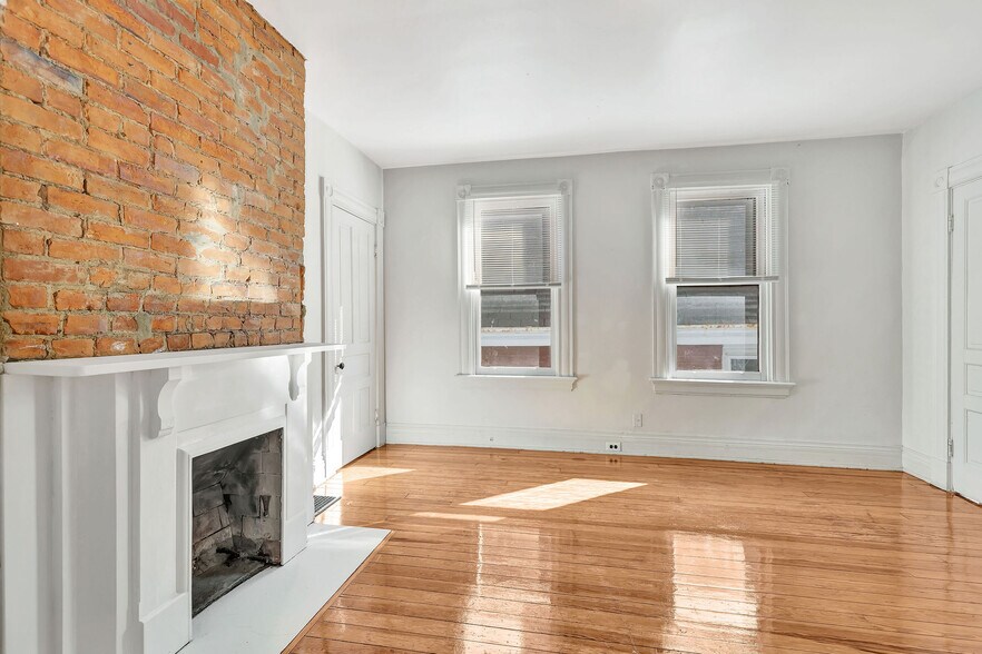 Building Photo - 2030 Scott Blvd