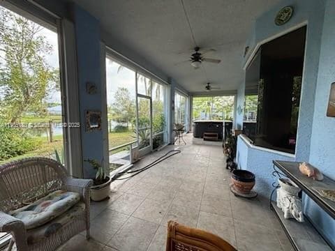 Building Photo - 365 NE Vanda Terrado