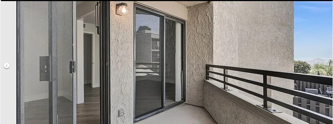 Building Photo - 4589 Via Marisol