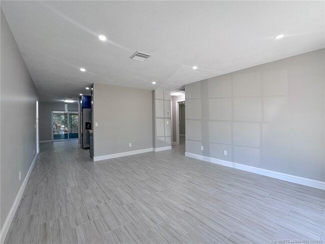 Building Photo - 315 SE Norfolk Blvd