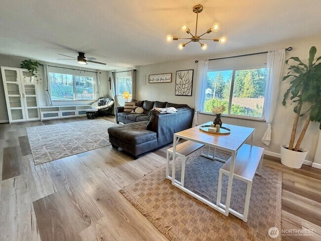 Building Photo - 1149 Sherman Ave