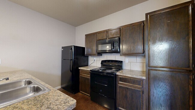 Building Photo - 2 WEEKS FREE!!!!  NOW ONLY $1395 NO CARPET DUPLEX IN HARKER HEIGHTS!!!!
