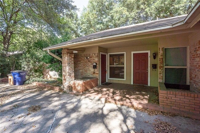Building Photo - 9104 Quail Creek Dr