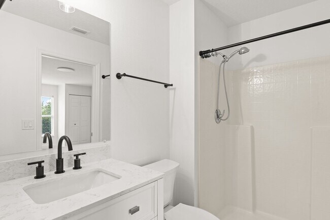 Building Photo - 5947 Ridge Lake Cir