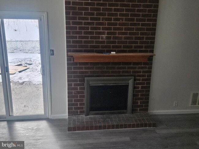 Building Photo - 1716 Julie Ct