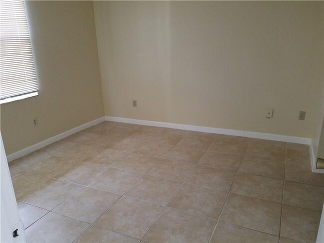 Building Photo - Lovely 1 Bedroom 1 Bath with GREAT AMENITIES!