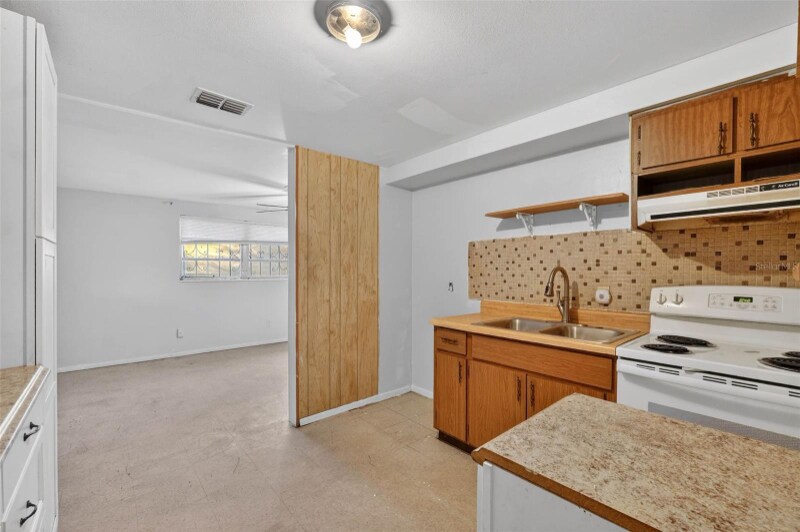 Building Photo - 614 Spruce St