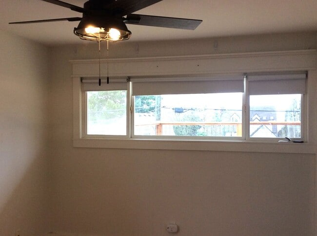 Building Photo - Browns Point Beauty! Spacious 2BDRM/1.75 BATH Home with Partial View of the Sound!