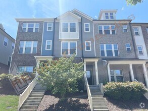 Building Photo - Lovely 3 Story 3 Bedroom 3.5 Bath 1 Car-Ga...
