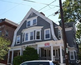 Building Photo - 67 Medway St