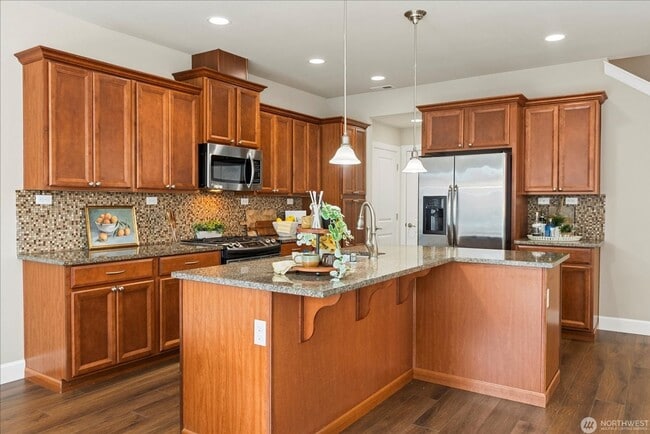 Building Photo - 3BD/2.5BTH Modern Townhouse in Greekbrooke...