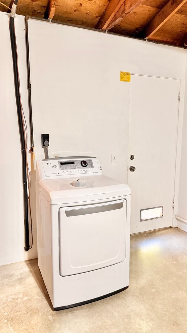 Building Photo - Wonderful Single-Story Home with Remodeled Kitchen and Baths, Fresh Paint, and Minutes to downtow...