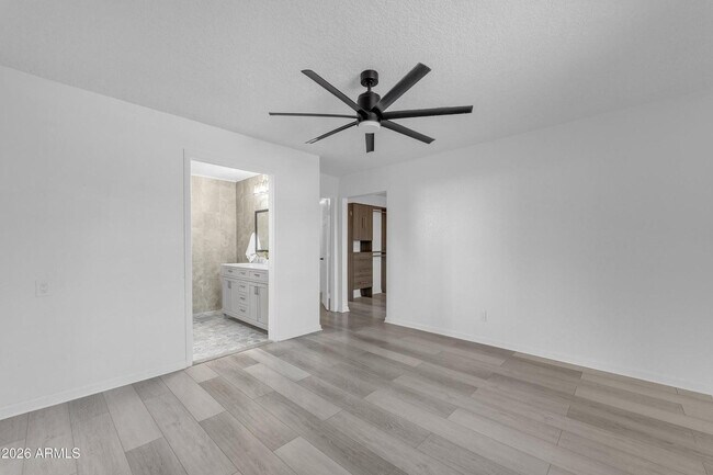 Building Photo - 1852 N Saffron Cir