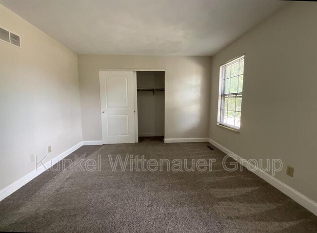 Building Photo - 713 Plankway Dr