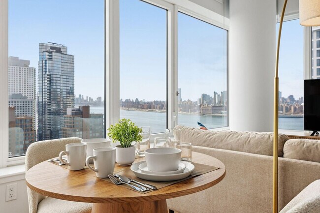 Building Photo - 16 Dupont St