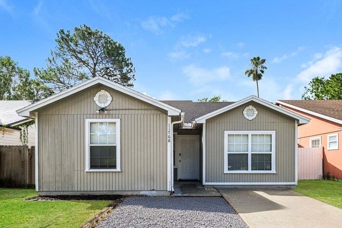 Primary Photo - 11768 Wattle Tree Rd N