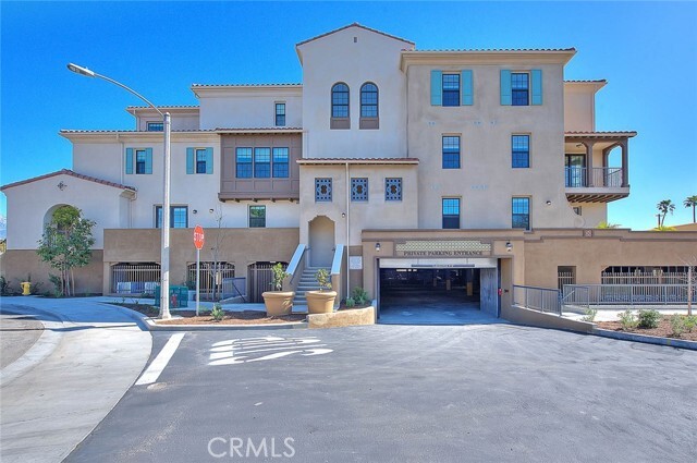 Building Photo - 501 W Foothill Blvd