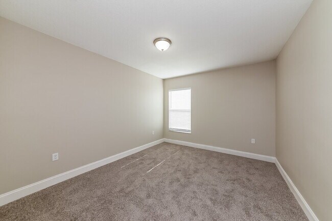 Building Photo - 5007 Jeweled Cone Pl