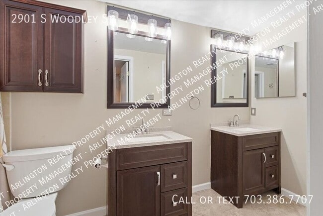 Building Photo - 2901 S Woodley St