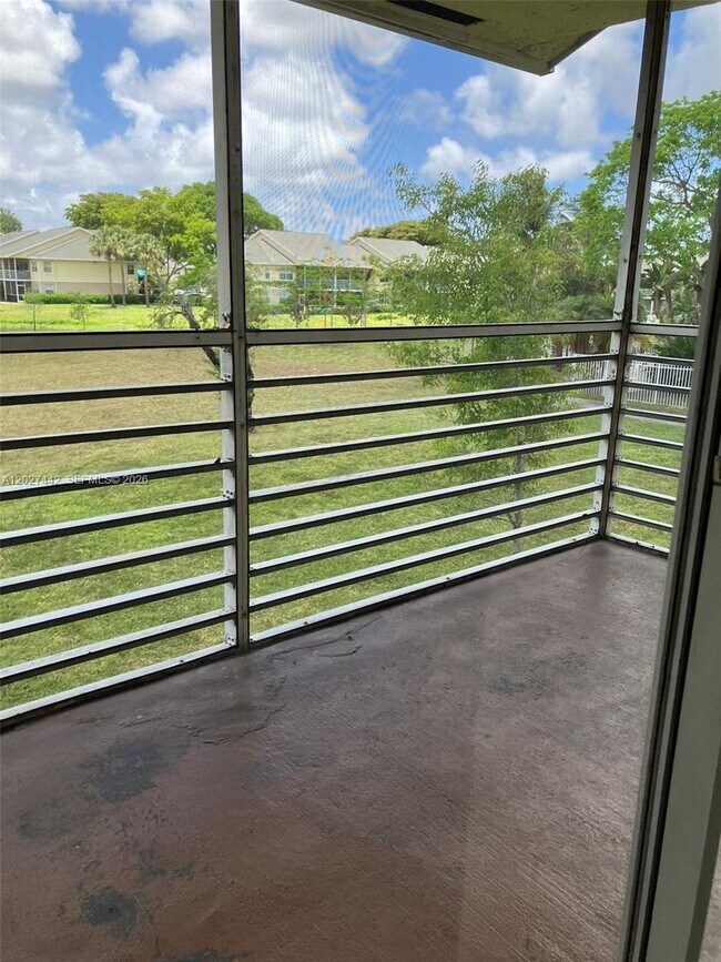 Building Photo - 2803 N Course Dr