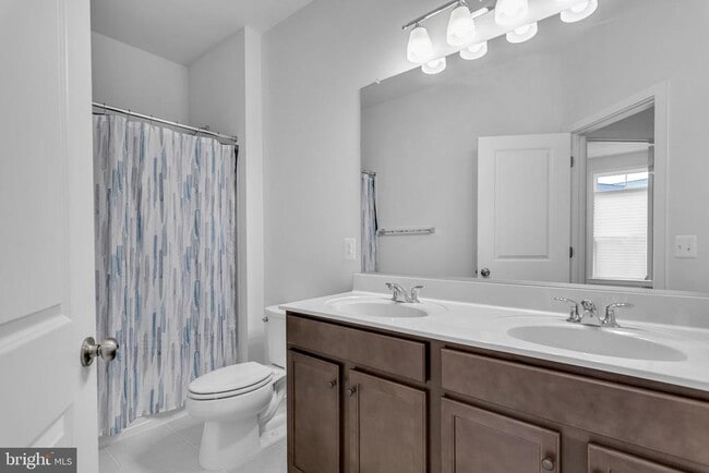 Building Photo - 23035 Sullivans Cove Sq