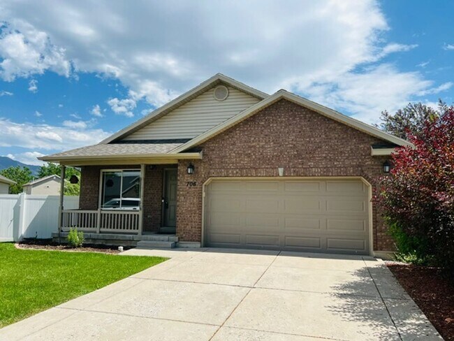 Primary Photo - Beautiful patio home in Logan on Cul-de-sac