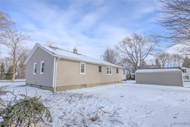 Building Photo - 3582 Upper Mountain Rd