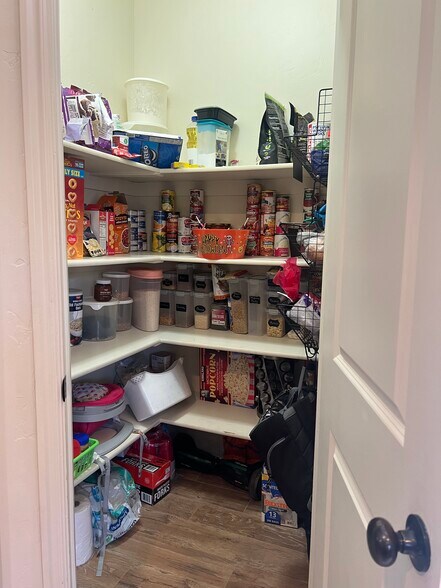 Building Photo - 490 E 700 S