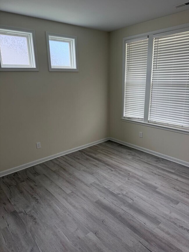 Building Photo - 3 BR/3BA | Newly Renovated Single Family Home | 1-Car Covered Parking | Gated backyard |Study and...