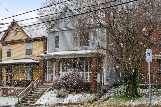 Building Photo - 410 Lorenz Ave