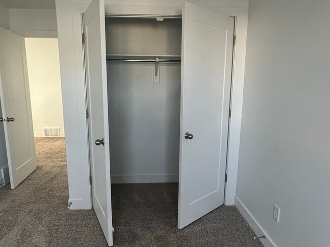 Building Photo - 1140 S 1500 W