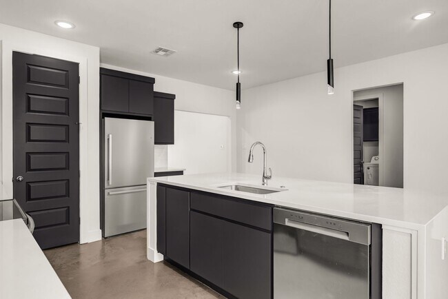 Building Photo - 3006 Alpha Wolf Ct