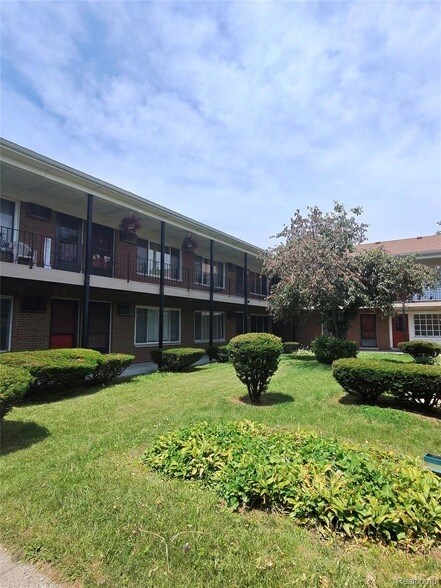 Building Photo - 25301 Five Mile Rd
