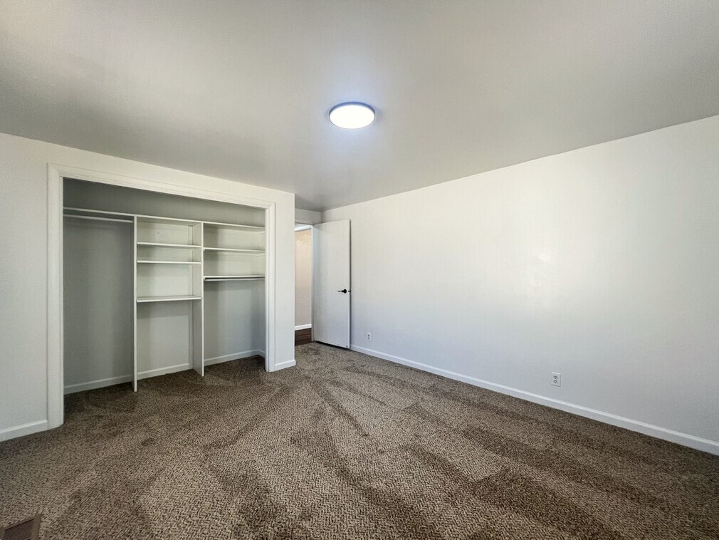 Building Photo - 8725 W Cory Ln