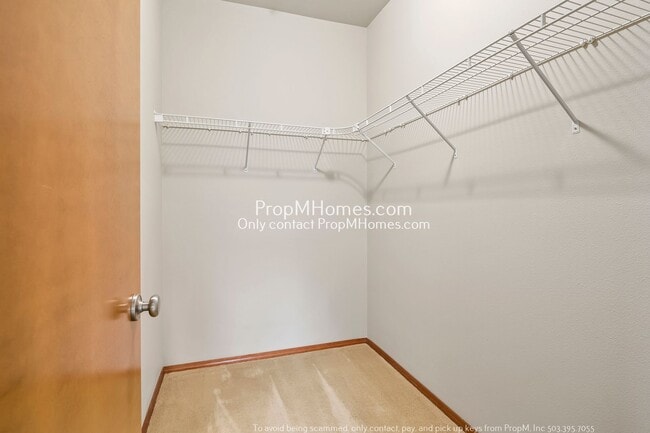 Building Photo - Chic One-Bedroom Condo in Bethany!