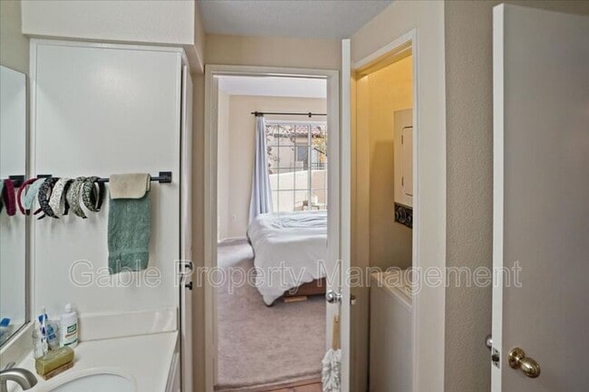 Building Photo - 24153 Del Monte Dr.