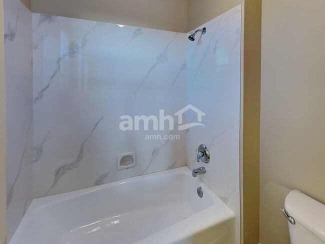 Building Photo - 2848 W 2125 S