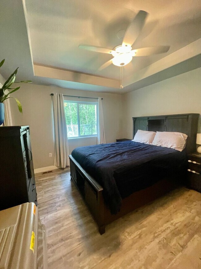 Building Photo - Wonderful Ranch Style home on over an acre in a great location!  3 bed/2 bath/2 car garage with a...