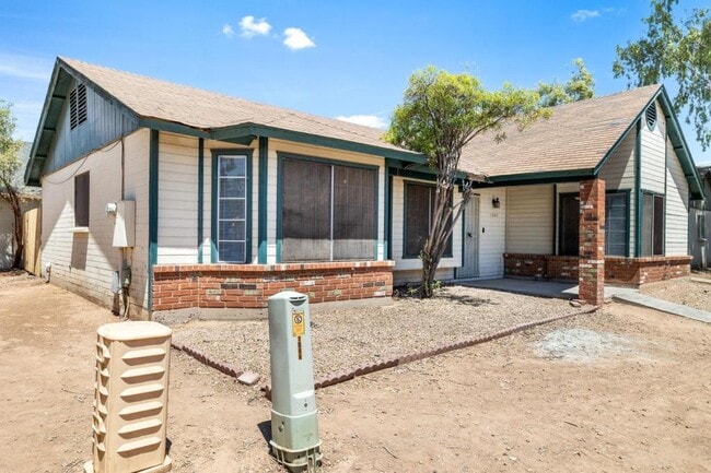 Building Photo - 8520 W Palm Ln
