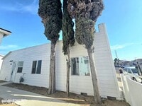 Building Photo - 9404 E Zamora Ave